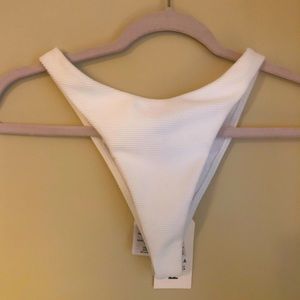 Billabong - Waffle Skimpy White Hike Bottoms NWT - Size Small